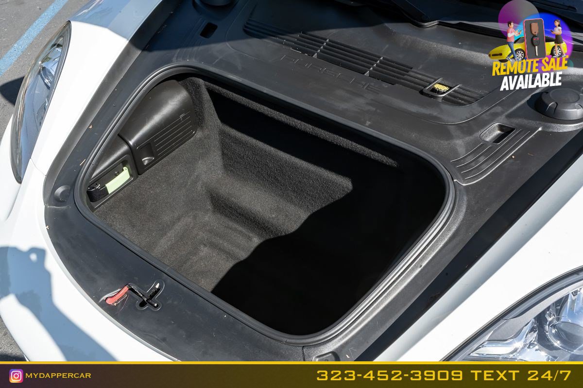 Used 2018 Porsche 718 Cayman RWD image 17