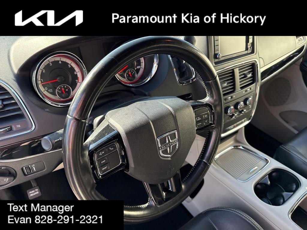 Used 2019 Dodge Grand Caravan SXT image 21