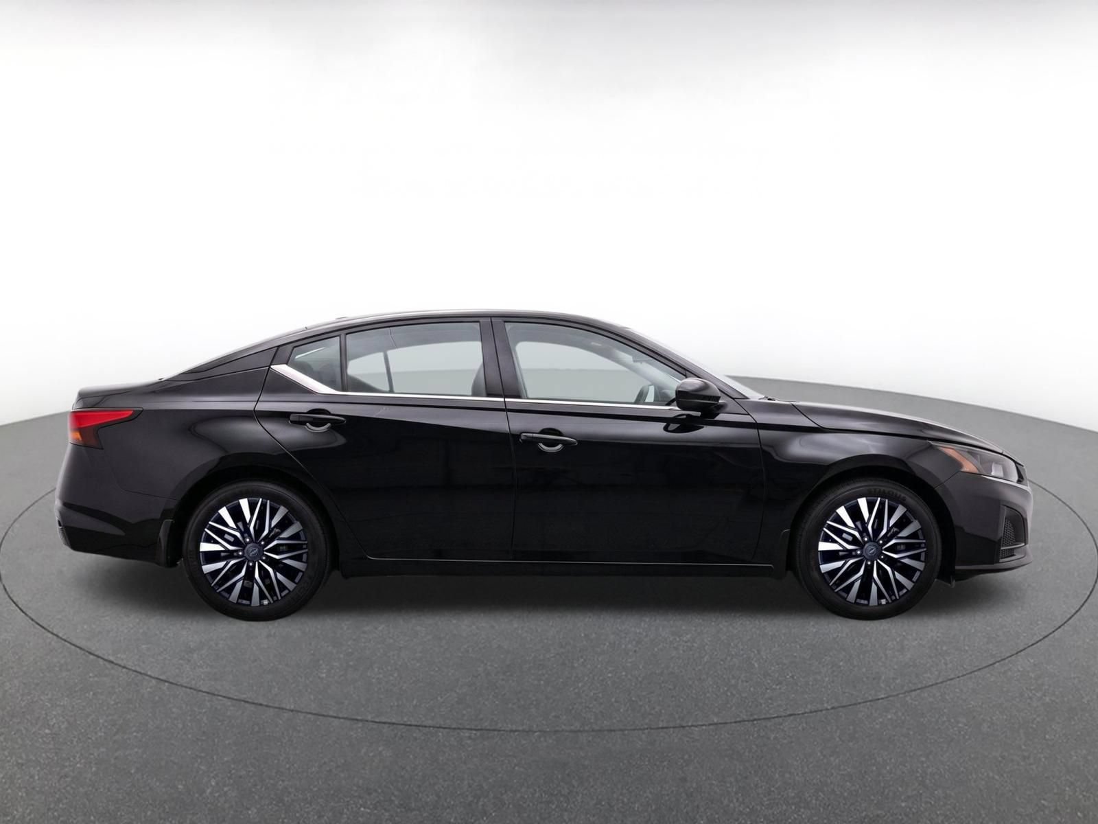 Used 2026 Nissan Altima 2.5 SV FWD image 8