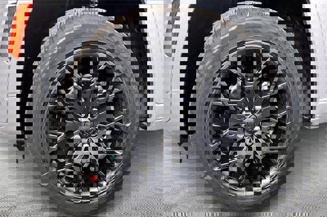 New 2026 Jeep Grand Cherokee Summit image 13