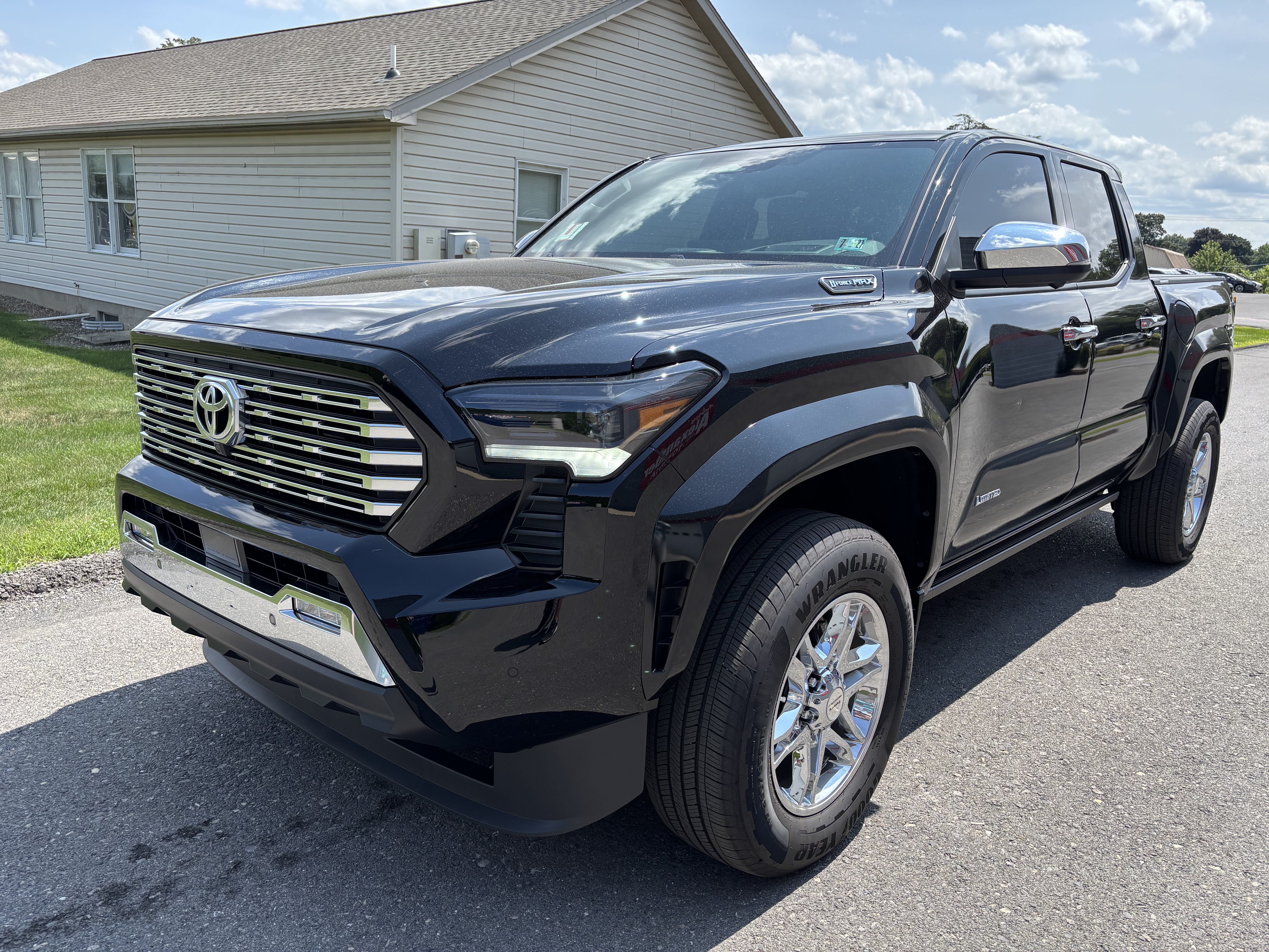 Used 2026 Toyota Tacoma Limited AWD/4WD image 7