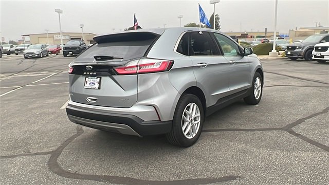Certified 2024 Ford Edge SEL image 3