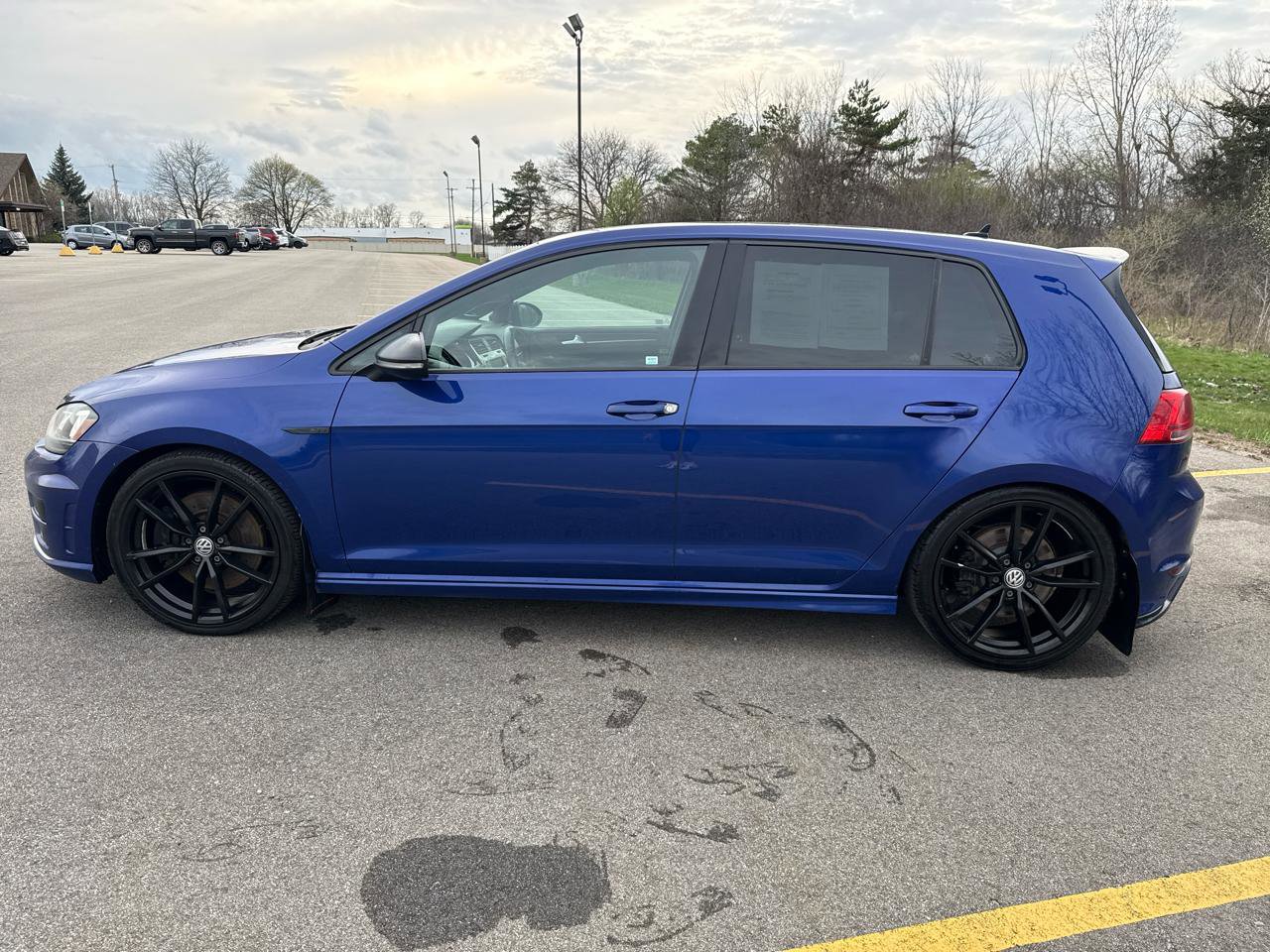 Used 2017 Volkswagen Golf 4-Door AWD/4WD image 8