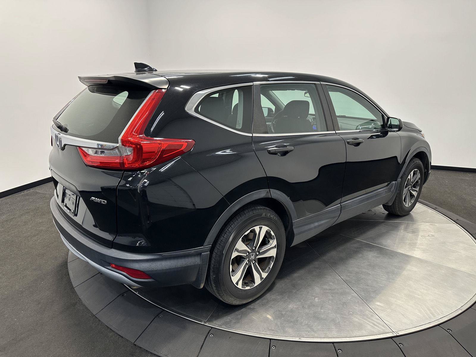 Used 2019 Honda CR-V LX image 7