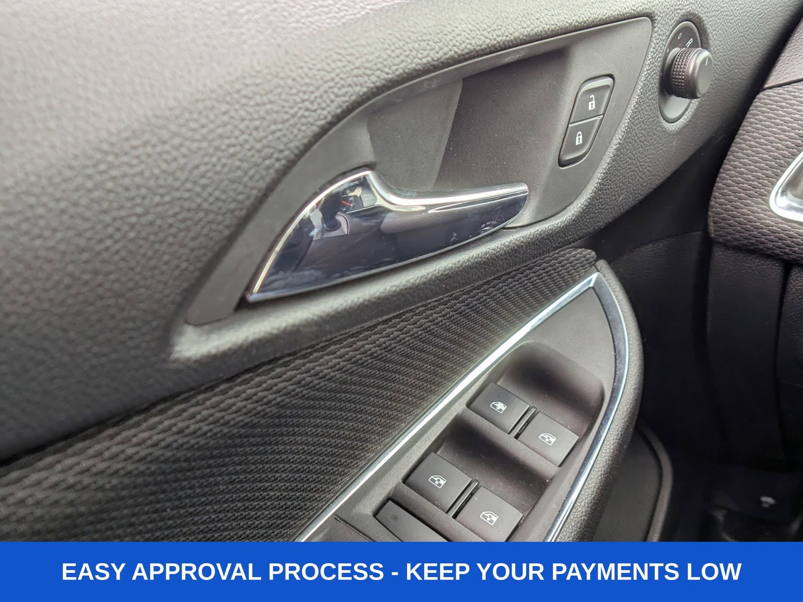 Used 2017 Chevrolet Cruze LT image 30