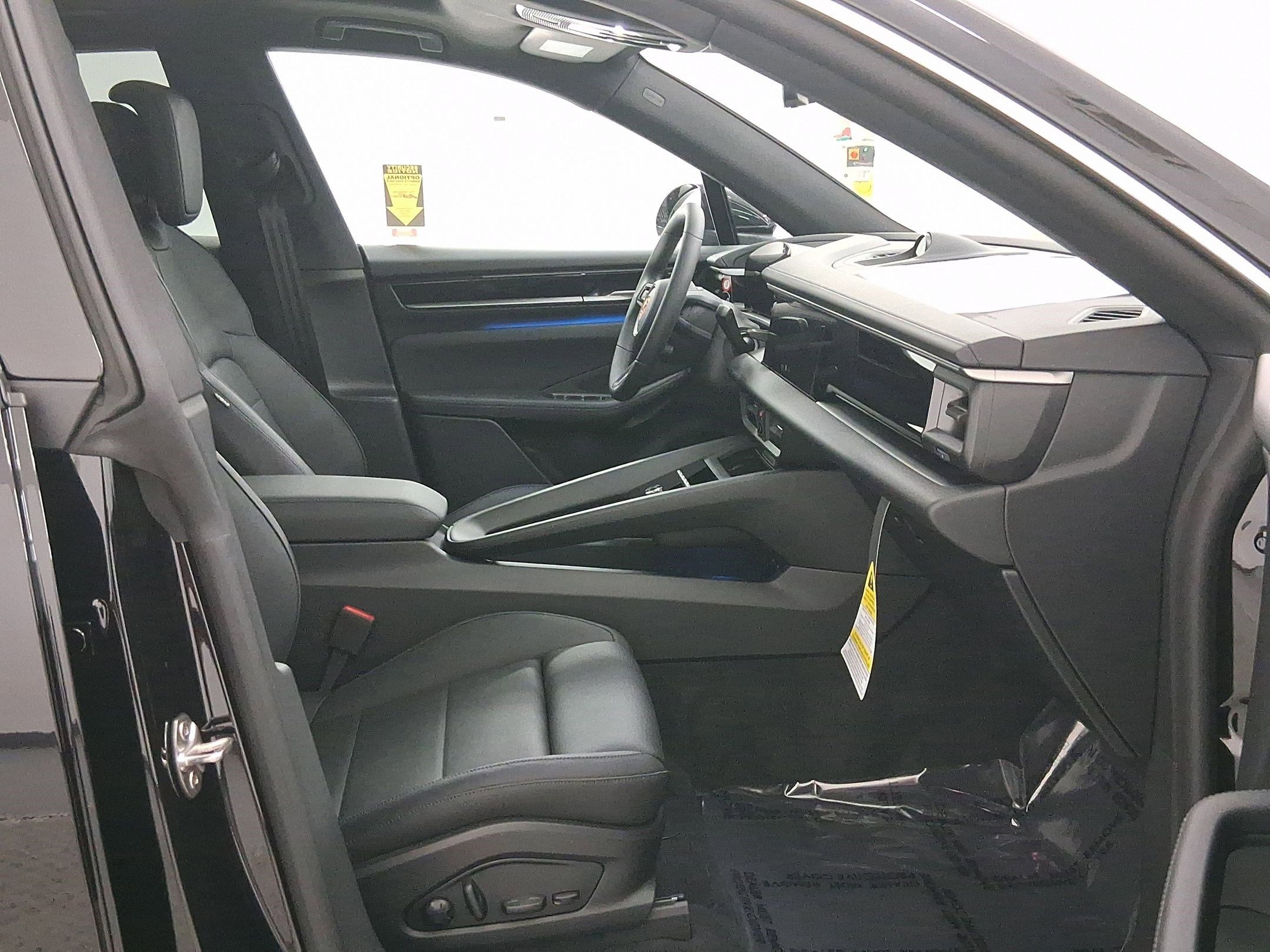 New 2025 Porsche Macan 4S Electric image 34