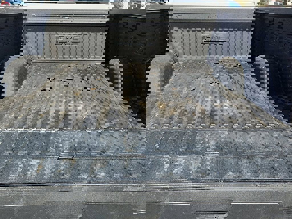 Used 2025 GMC Sierra 2500 Denali w/ Denali Reserve Package image 17