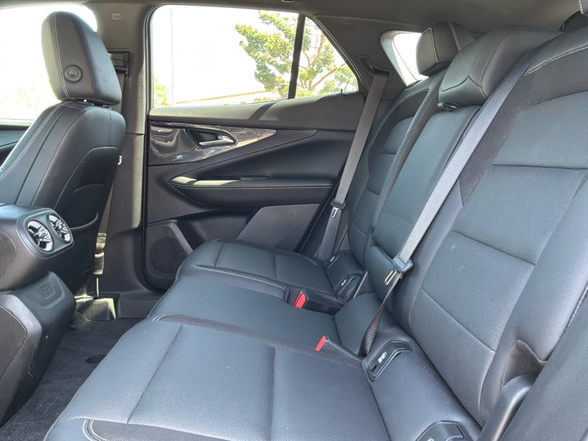 Used 2024 Chevrolet Blazer EV LT AWD/4WD image 18