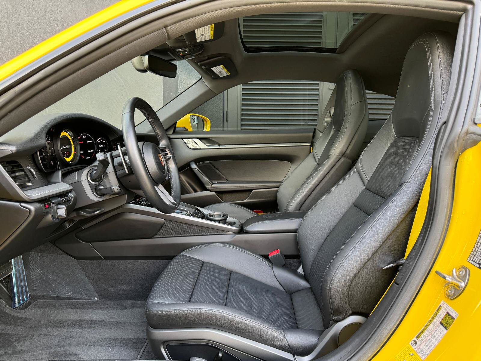 Used 2021 Porsche 911 Carrera RWD image 28