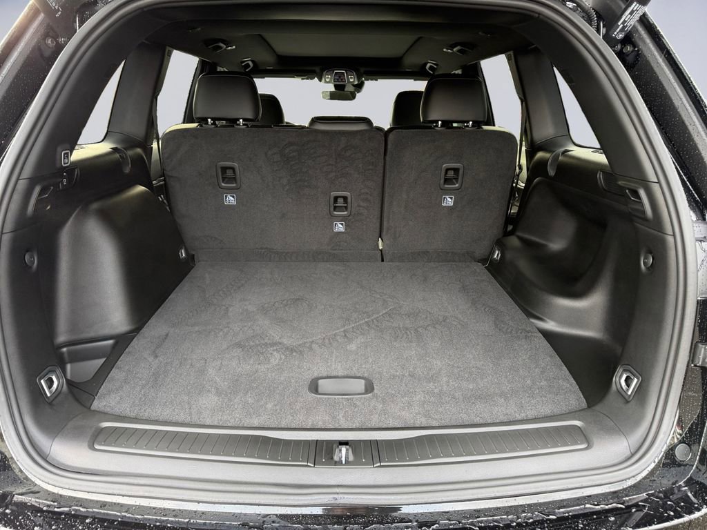 New 2025 Jeep Grand Cherokee Limited w/ Trailer Tow Package image 21