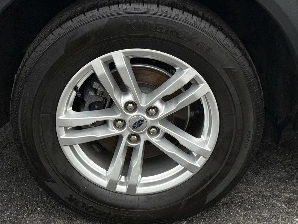 Used 2023 Ford Explorer XLT w/ Equipment Group 202A image 30