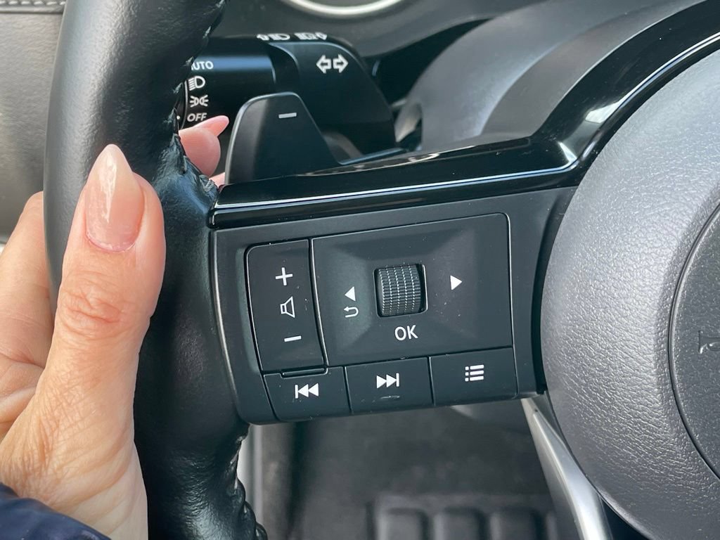 Certified 2022 Nissan Pathfinder SL AWD/4WD image 17