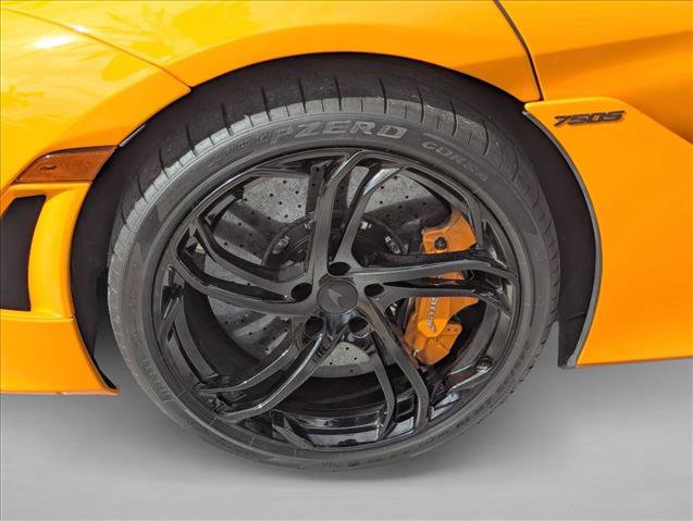 Used 2025 McLaren 750S image 19