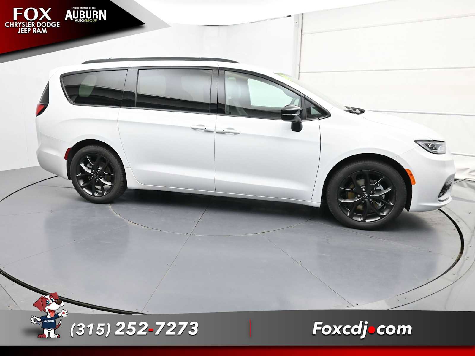 New 2026 Chrysler Pacifica Select w/ S Appearance Package image 13