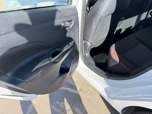 Used 2021 Nissan Versa SR w/ Convenience Package image 10