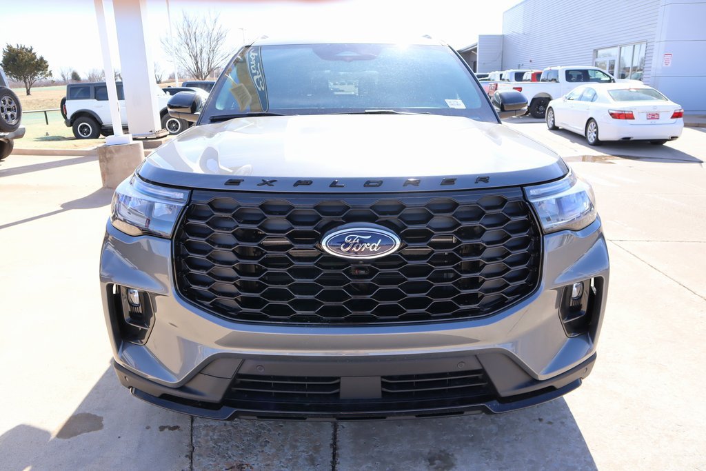 New 2026 Ford Explorer ST-Line w/ ST-Line Street Pack RWD image 11