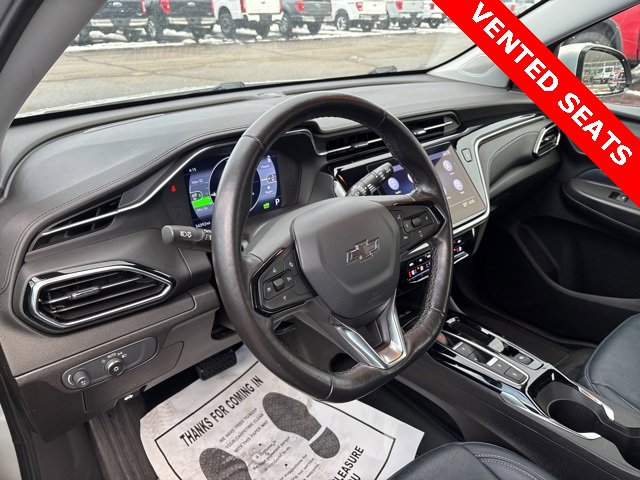 Used 2022 Chevrolet Bolt EUV LT w/ Convenience Package image 3