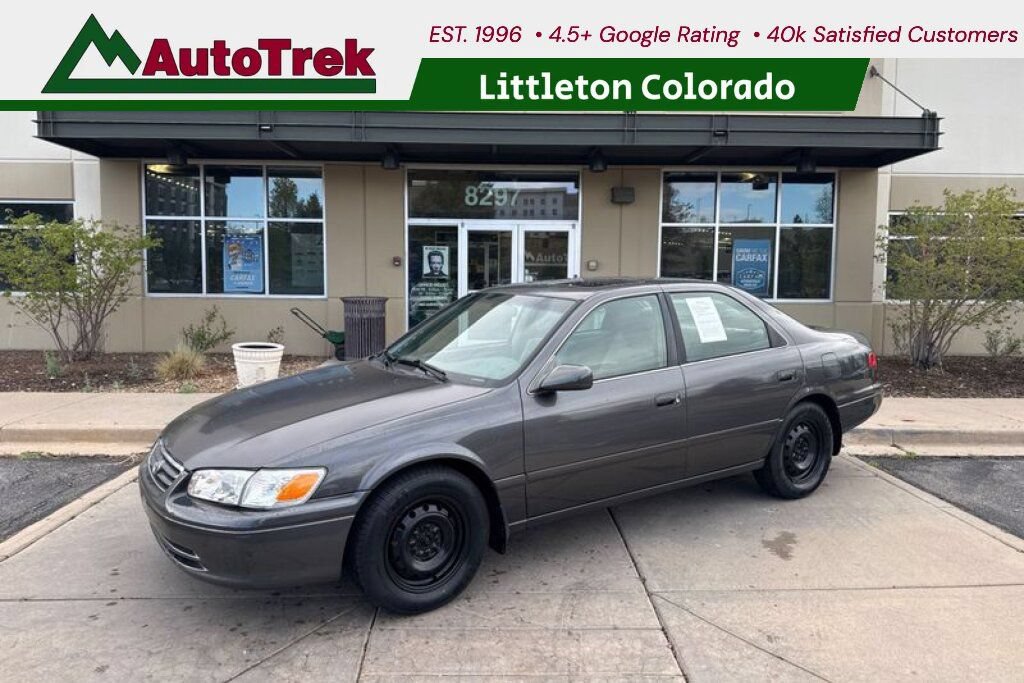 Used 2000 Toyota Camry LE FWD image 1