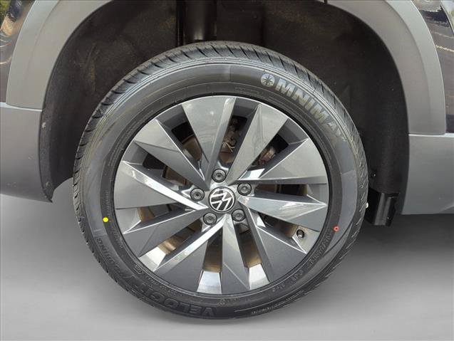 Used 2024 Volkswagen Taos S FWD image 7