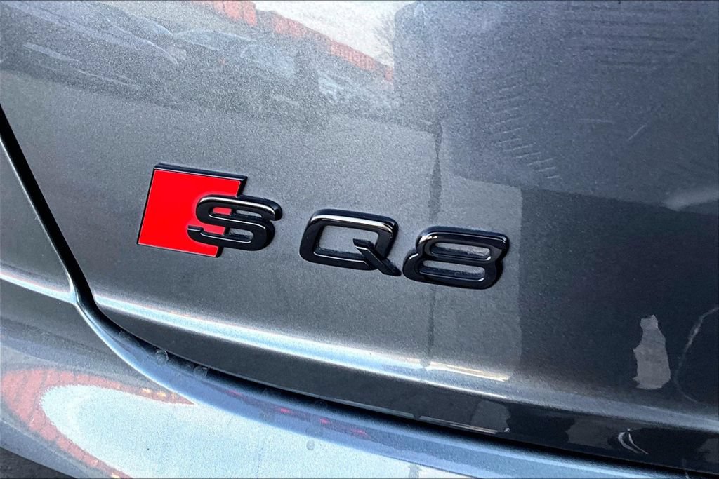 Used 2023 Audi SQ8 Premium Plus w/ SQ8 Luxury Package AWD/4WD image 24