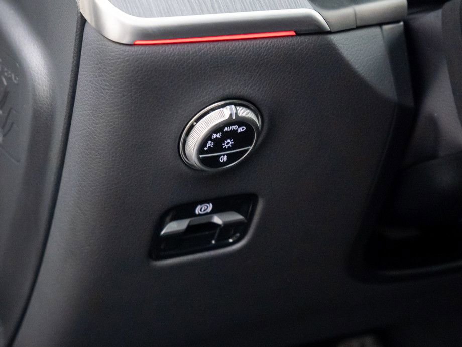 Certified 2025 Mercedes-Benz GLC 300 4MATIC image 21