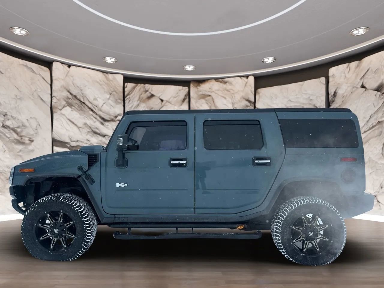 Used 2005 HUMMER H2 w/ Preferred Equipment Group image 7