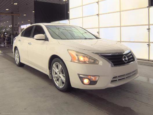 Used 2015 Nissan Altima 2.5 SV w/ Convenience Package FWD image 3