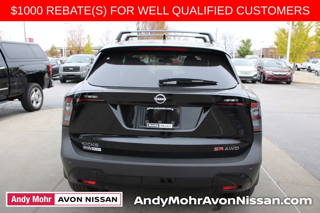 New 2026 Nissan Kicks SR w/ Cold Weather Package image 4