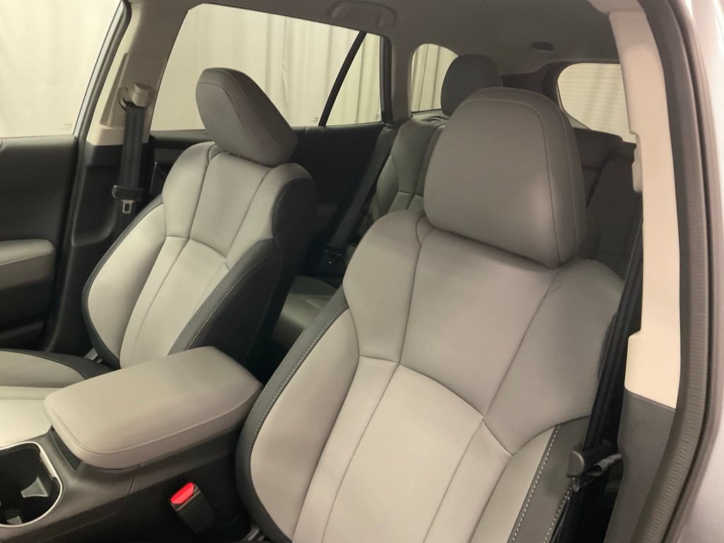 Certified 2025 Subaru Outback Limited AWD/4WD image 16