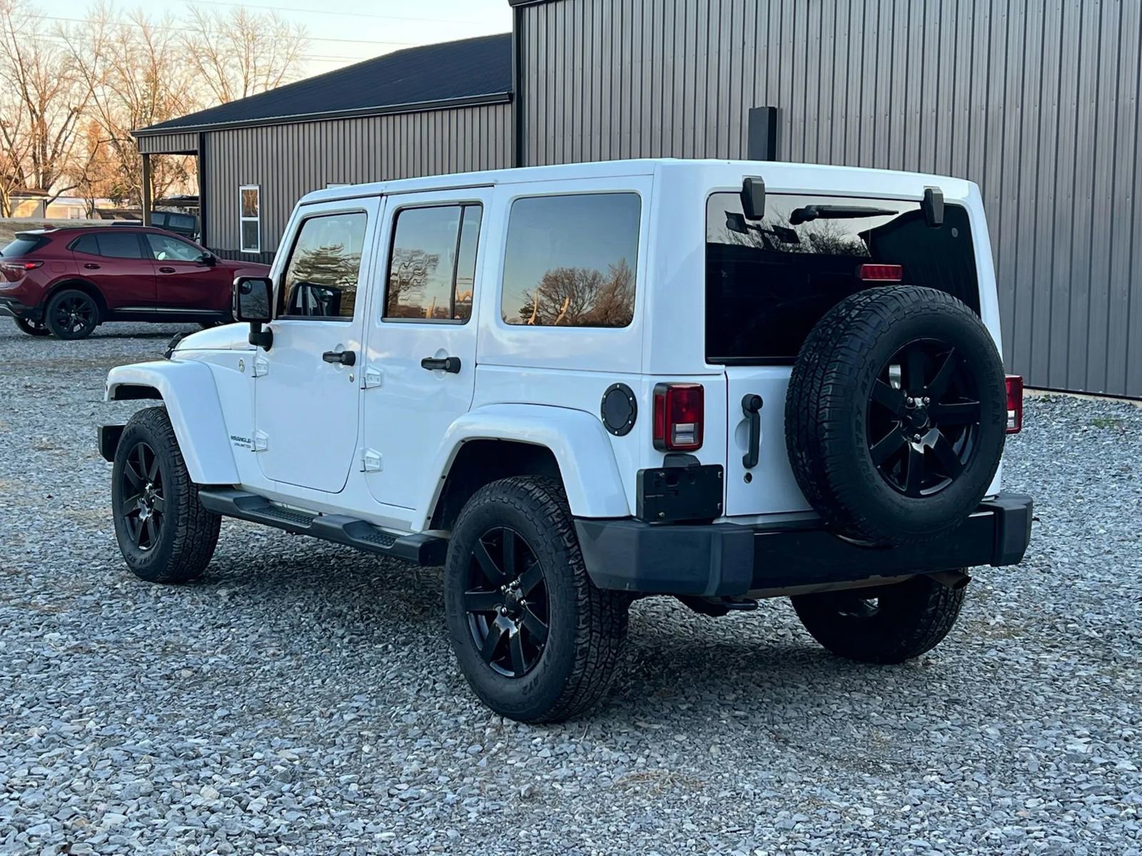 Used 2014 Jeep Wrangler Unlimited Sahara image 3