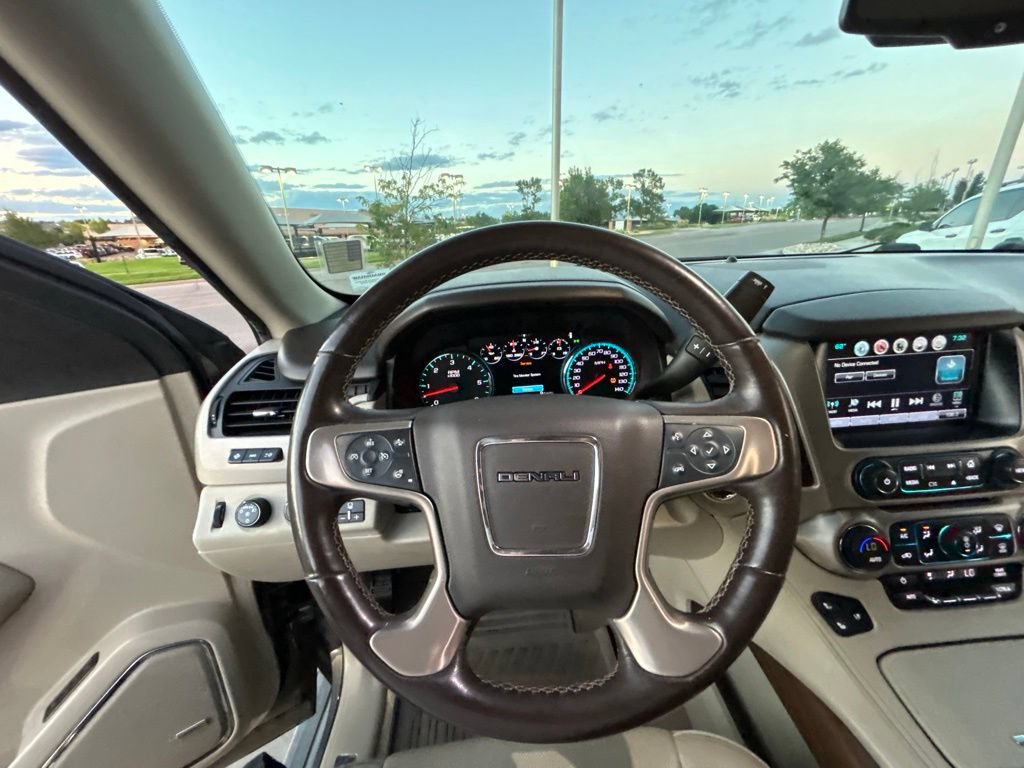 Used 2019 GMC Yukon Denali w/ Denali Ultimate Package AWD/4WD image 14