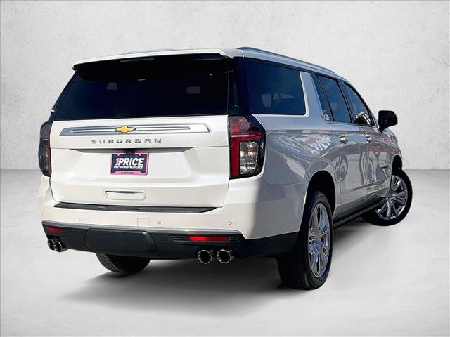 Used 2024 Chevrolet Suburban High Country RWD image 2