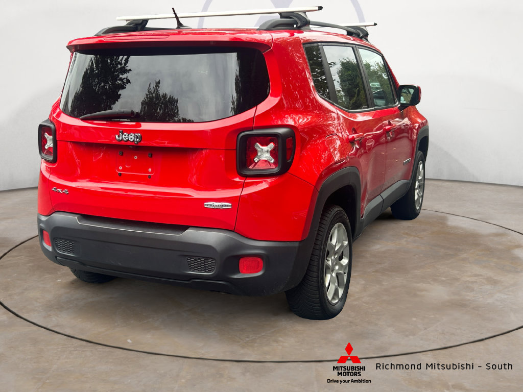 Used 2017 Jeep Renegade Latitude AWD/4WD image 2
