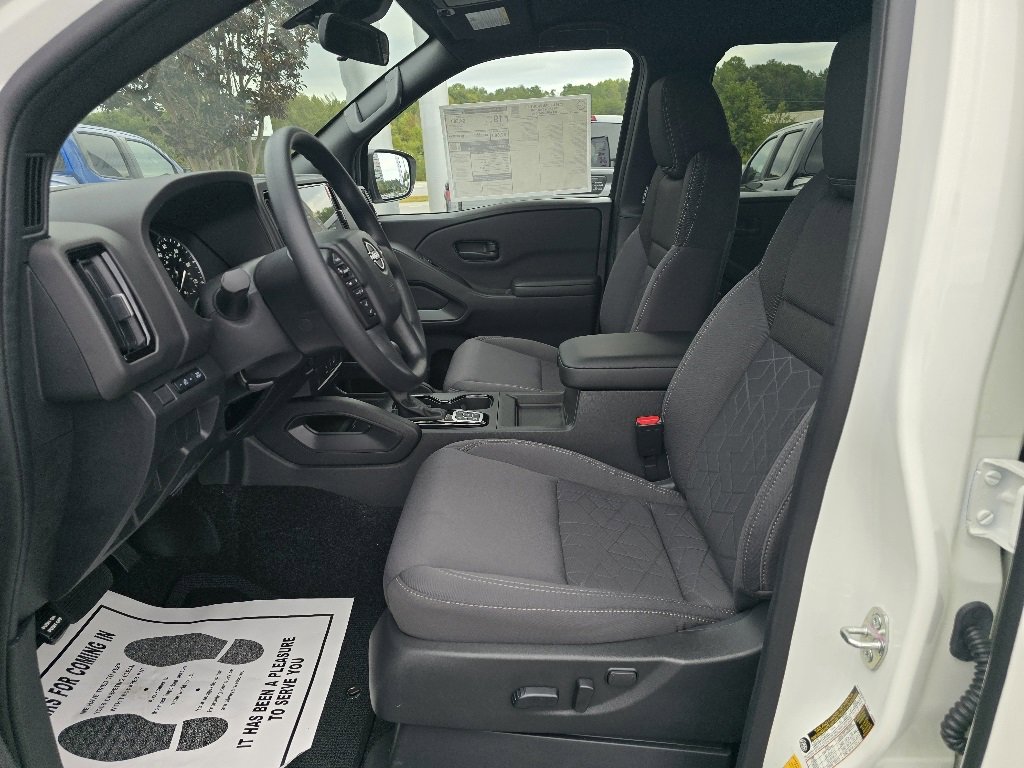 New 2026 Nissan Frontier SV image 9