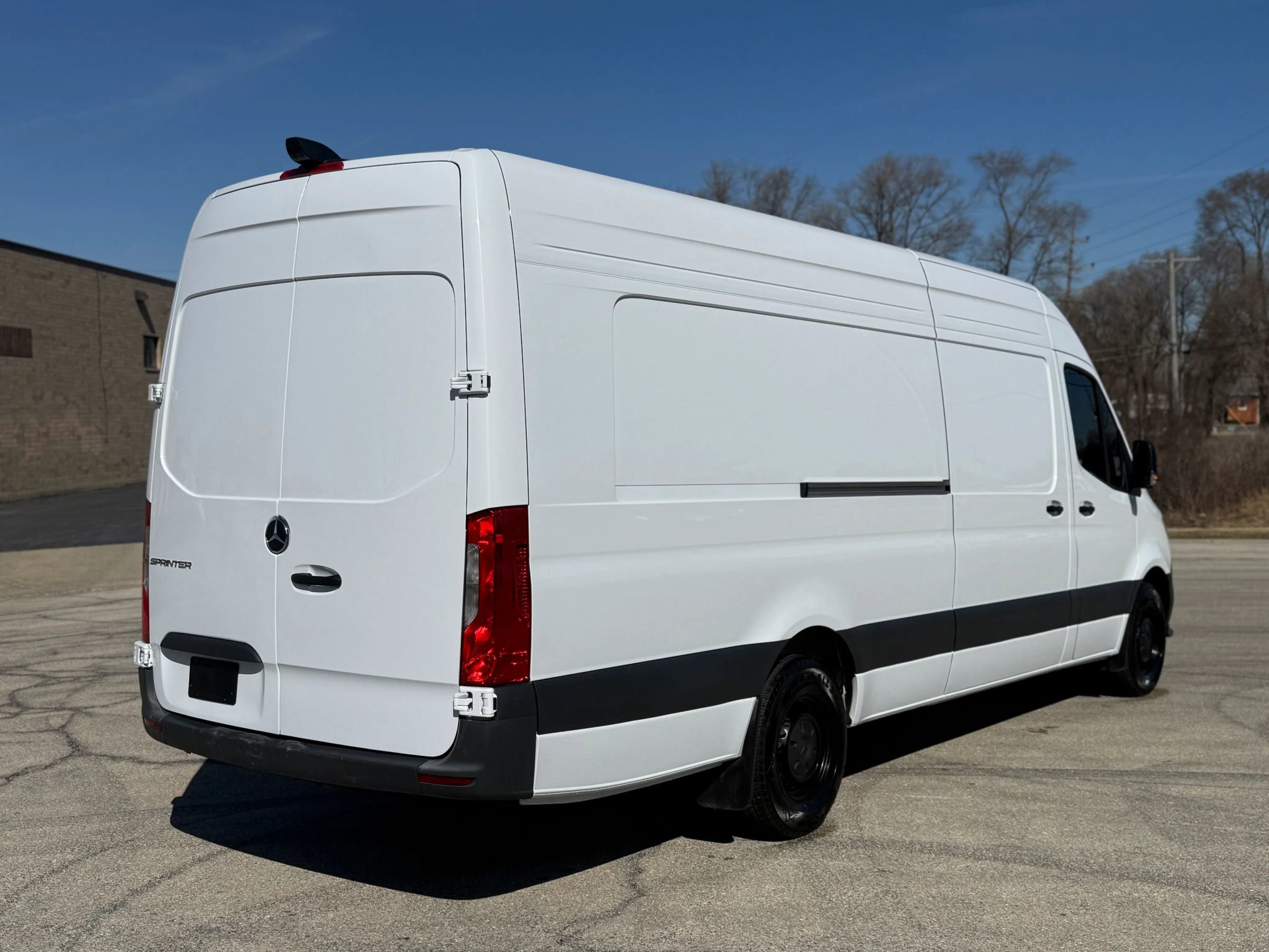 Used 2025 Mercedes-Benz Sprinter 2500 image 4