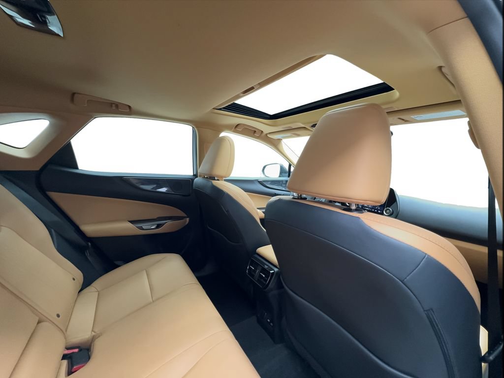 Used 2025 Lexus NX 250 FWD w/ Towing Package (2000 Lbs) image 28