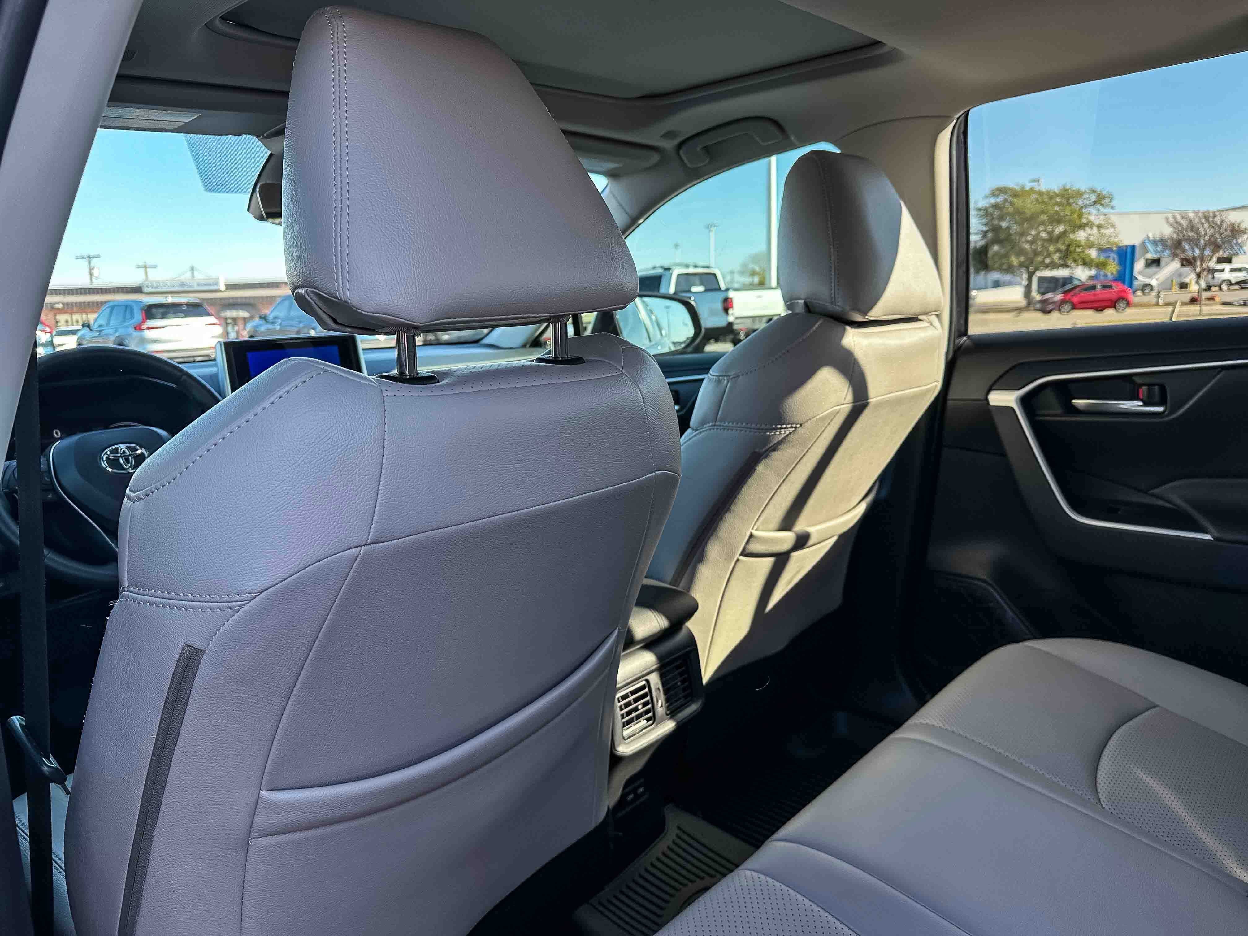 Used 2024 Toyota RAV4 XLE Premium image 17