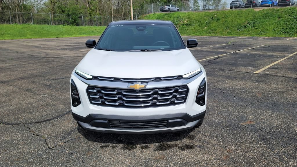 New 2026 Chevrolet Equinox LT w/ Convenience Package II FWD image 4