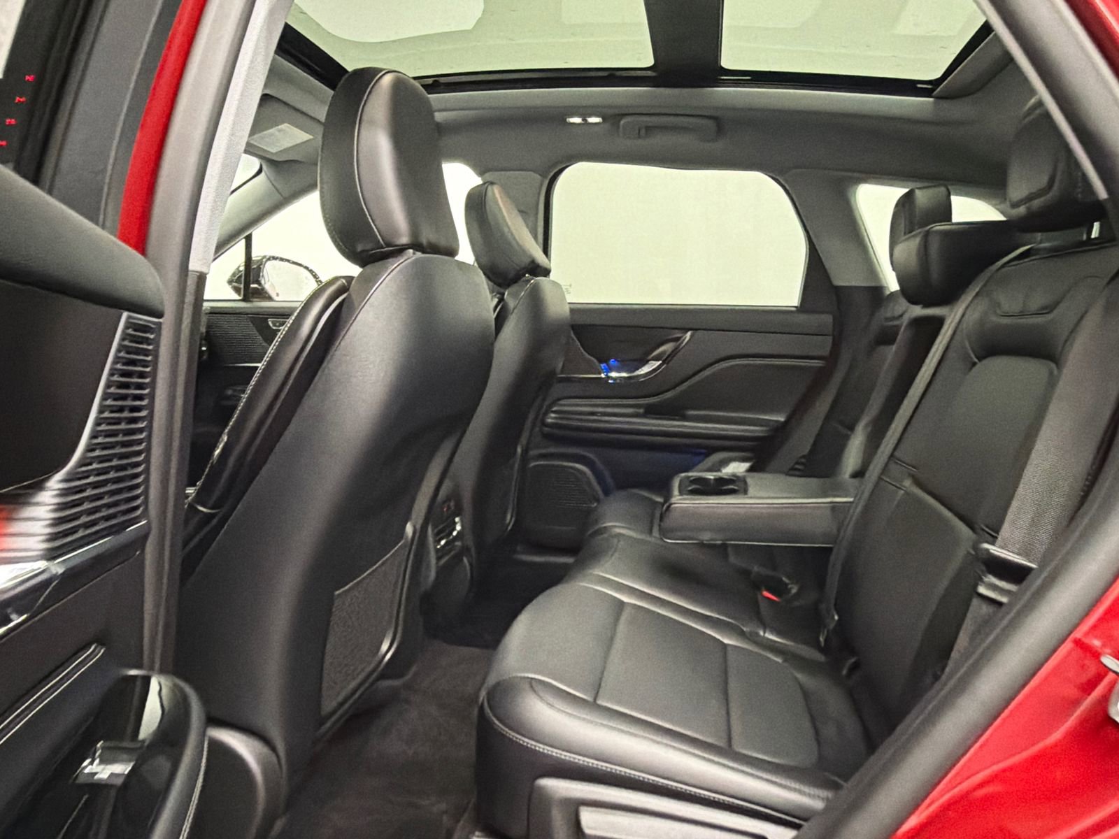 Used 2022 Lincoln Corsair AWD w/ Premium Package image 18