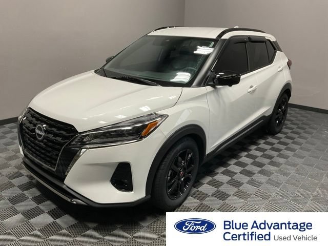 Used 2023 Nissan Kicks SR w/ SR Premium Package FWD image 1