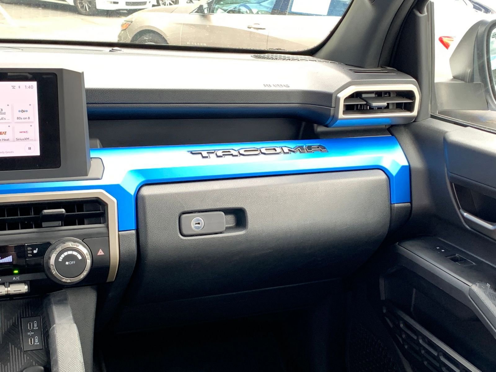 Used 2025 Toyota Tacoma SR image 34