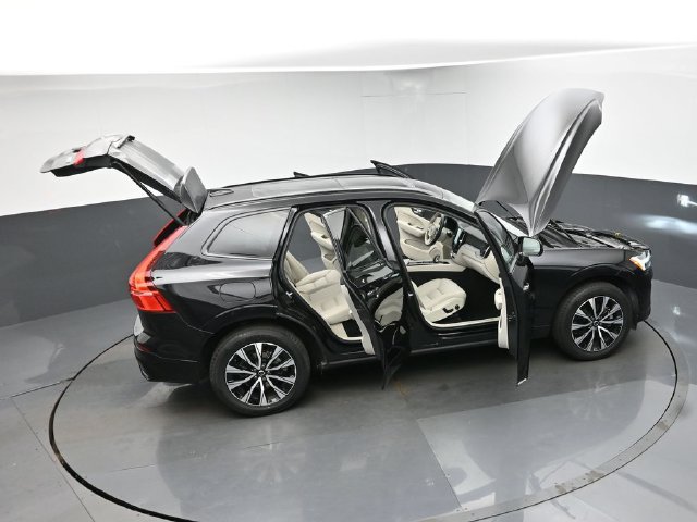 Used 2024 Volvo XC60 B5 Core w/ Climate Package AWD/4WD image 46