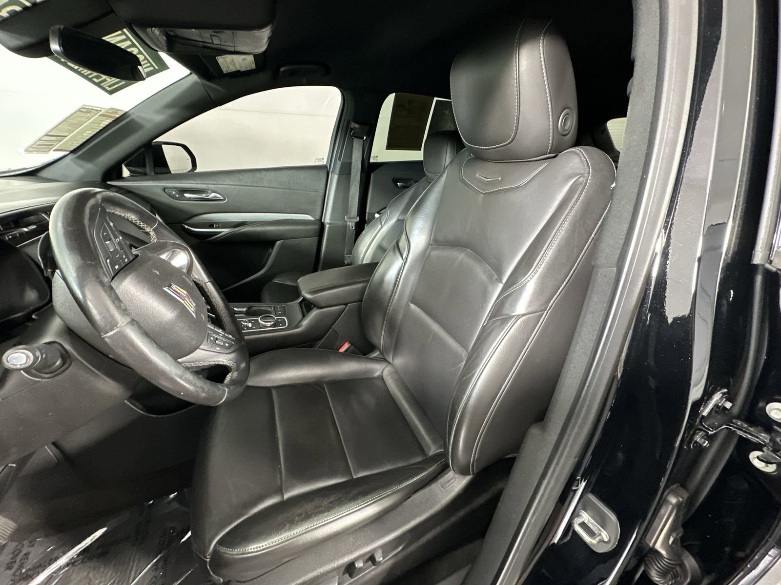 Used 2019 Cadillac XT4 Premium Luxury image 15