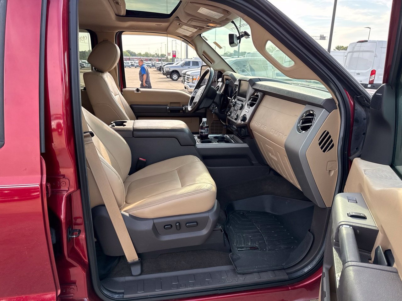 Used 2016 Ford F250 Lariat w/ Lariat Ultimate Package AWD/4WD image 13