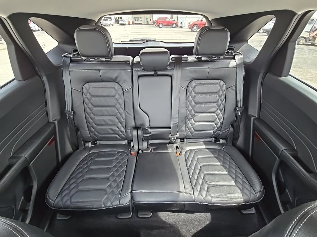 Certified 2023 Ford Escape Platinum w/ Premium Technology Package image 41