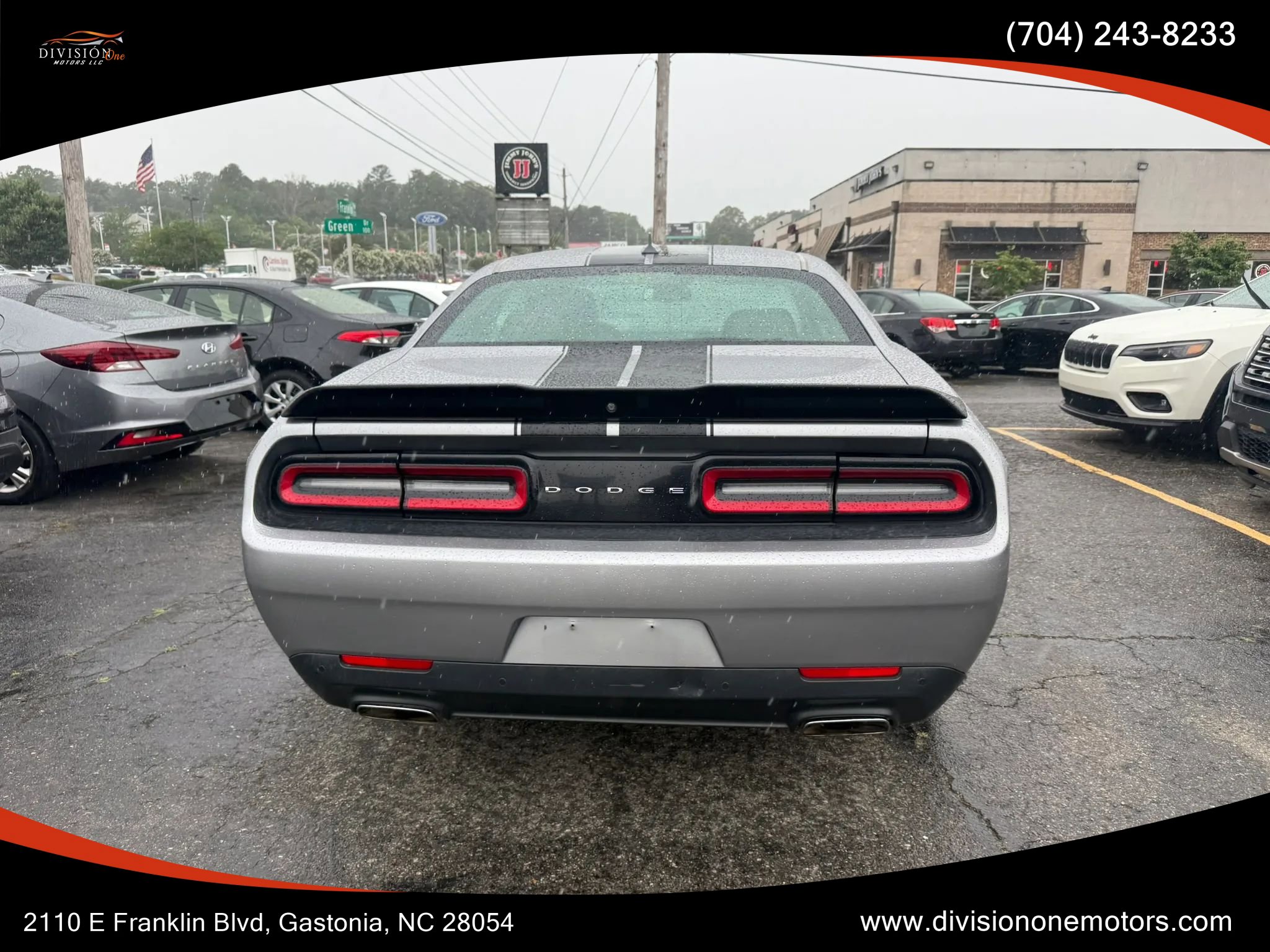 Used 2017 Dodge Challenger SXT Plus RWD image 5