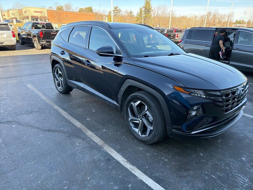Used 2022 Hyundai Tucson Limited w/ Cargo Package image 2