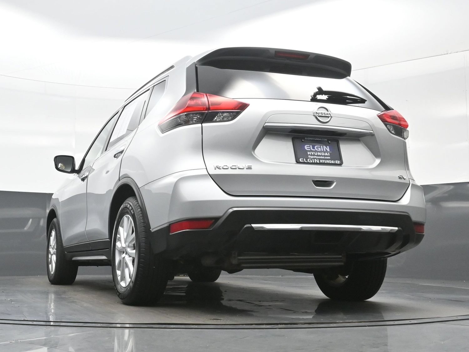 Used 2018 Nissan Rogue SV FWD image 29