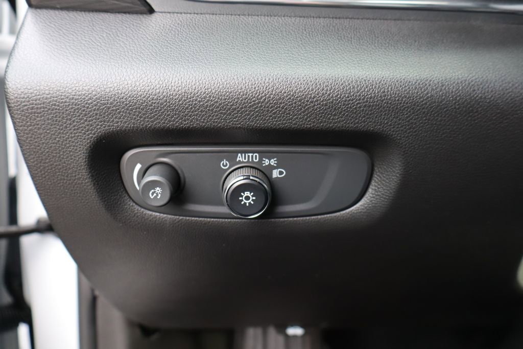 Used 2022 Chevrolet Traverse High Country image 16