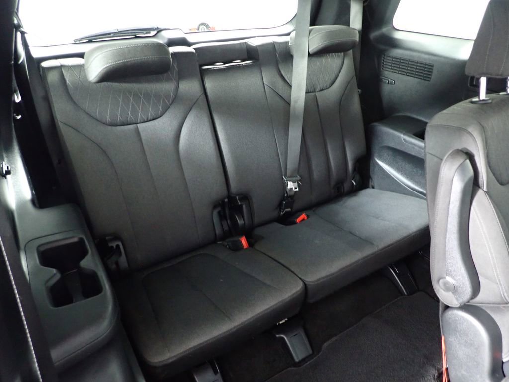 Used 2022 Hyundai Palisade SEL w/ Cargo Package FWD image 37